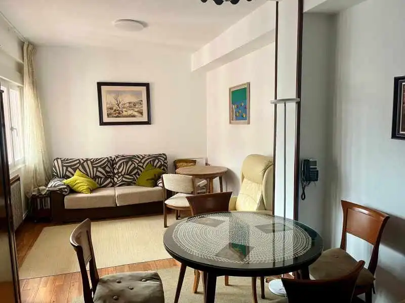 Sala de estar de Piso en venta en Lugo con Calefacción, Trastero y Amueblado