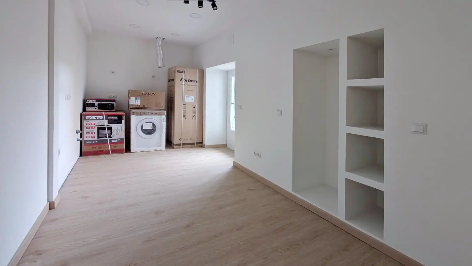 Piso en venta en Torrelavega  con Parquet y Terraza