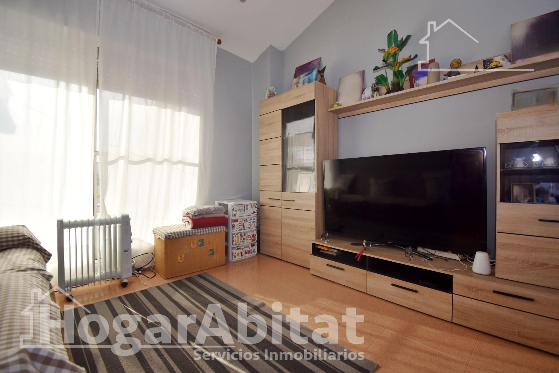 Habitación de Ático en venta en Castellón de la Plana / Castelló de la Plana con Terraza y Trastero