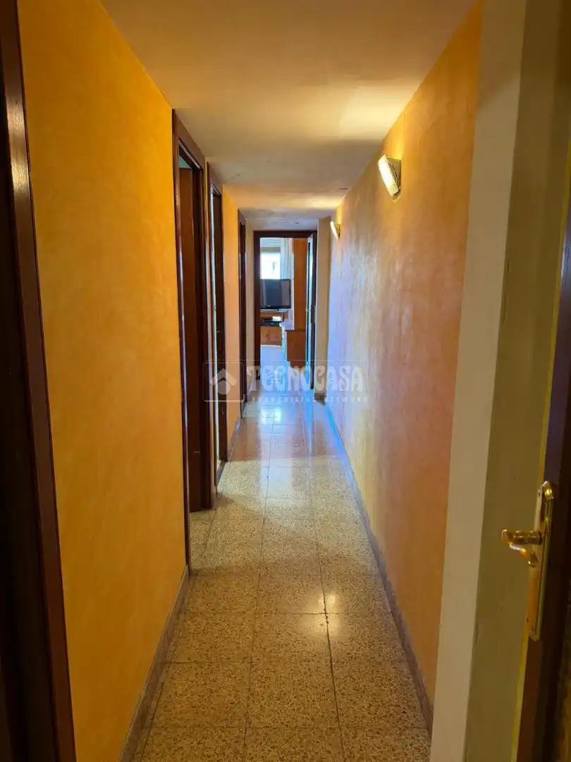 Piso en venta en L'Hospitalet de Llobregat con Aire acondicionado, Calefacción y Balcón
