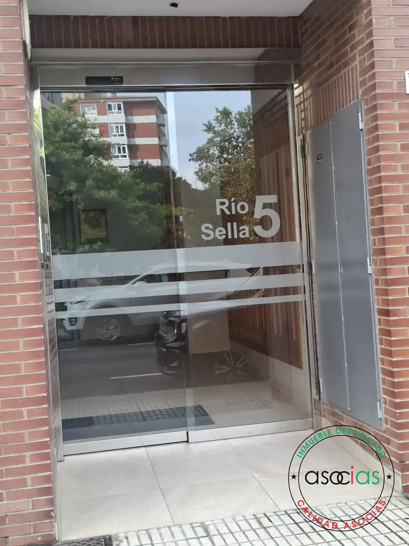 Piso en venta en Gijón  con Calefacción, Parquet y Trastero