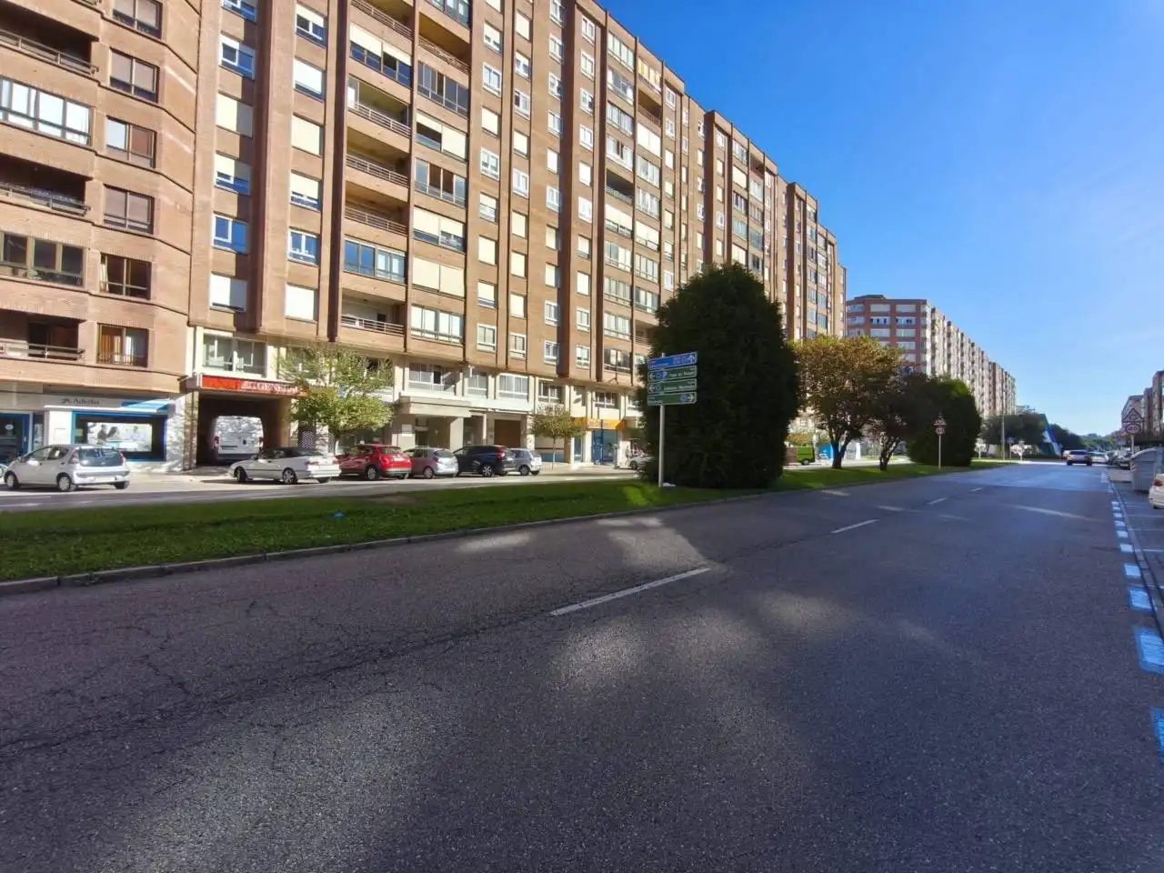 Vista exterior de Local de alquiler en Burgos con Aire acondicionado