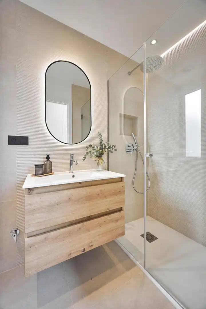Badezimmer von Wohnung zum Verkauf in Madrid mit Klimaanlage, Heizung und Parkett