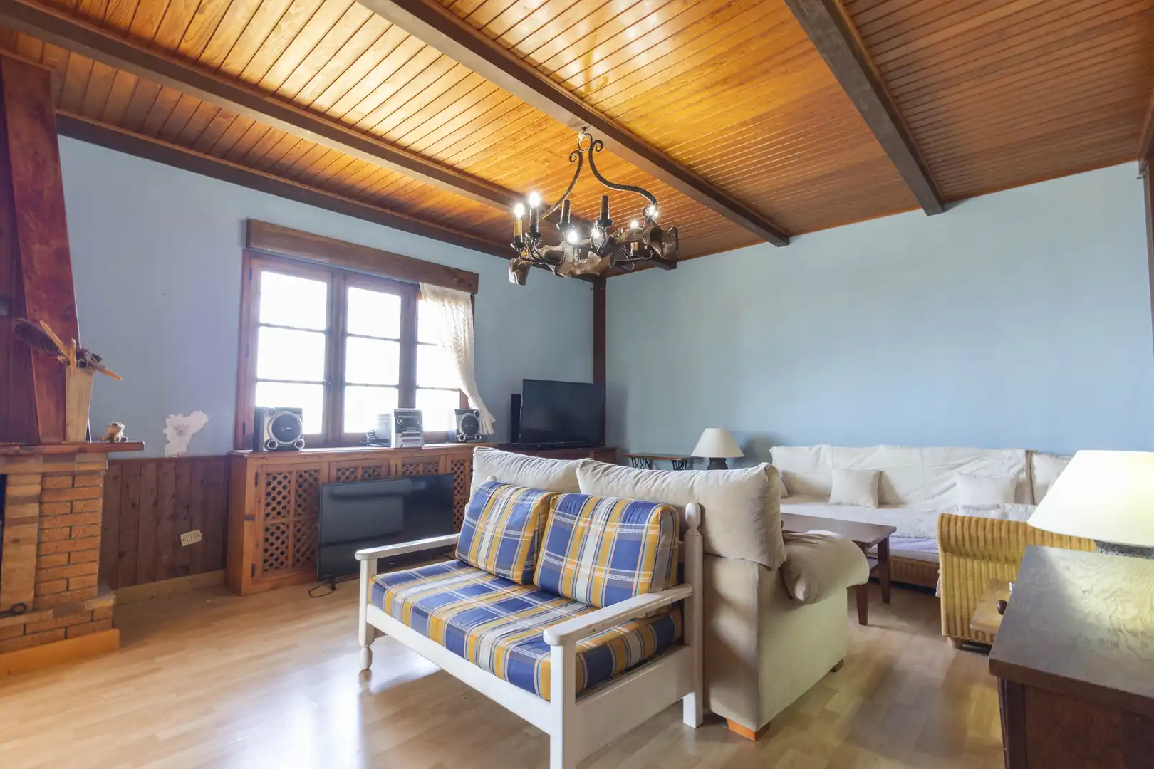 Sala d'estar de Casa o xalet en venda en La Orotava amb Calefacció, Jardí privat i Traster