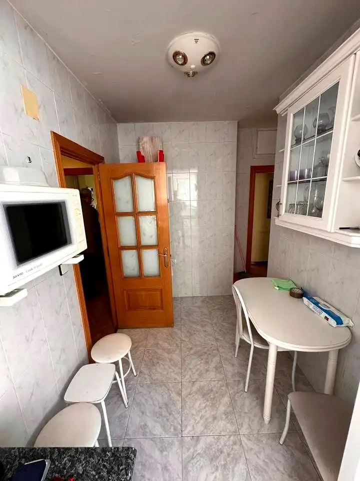 Cocina de Piso en venta en Madrid con Calefacción, Terraza y Amueblado
