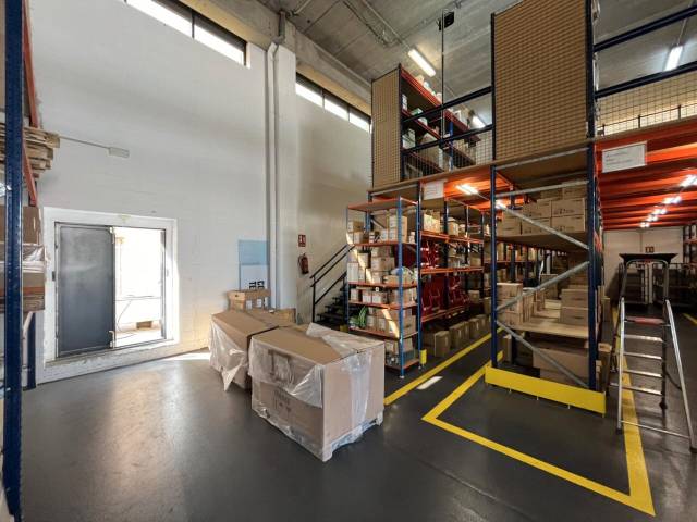 Nave industrial en Alquiler en Carrer de Rafael Barradas en Granvia LH