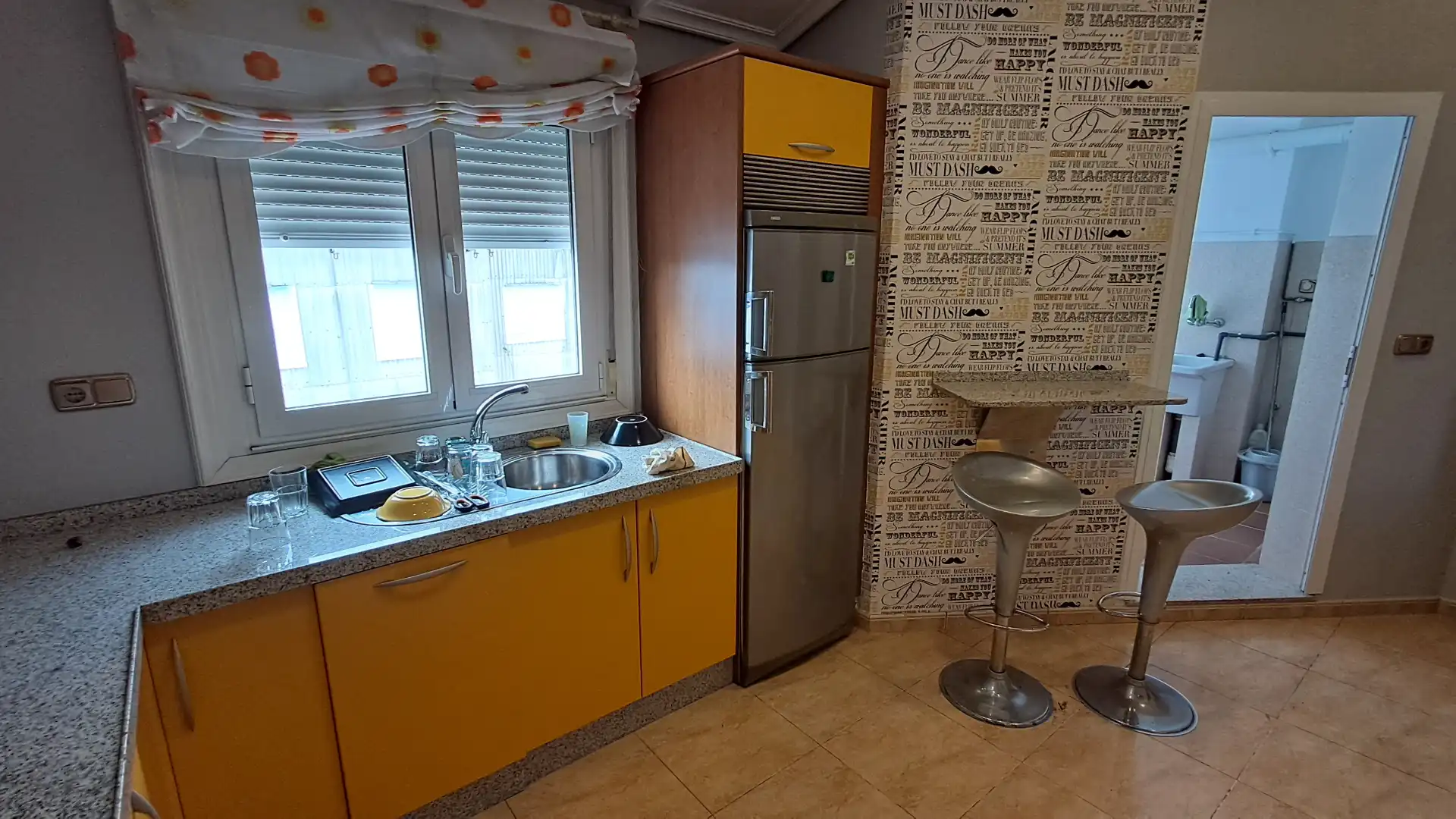 Cuina de Àtic en venda en Vigo  amb Calefacció, Terrassa i Forn