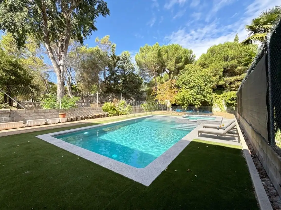 Swimming pool of Detached homes for sale in Galapagar  with Heating, Private garden and Terrace