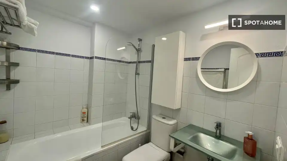 Bathroom of Apartments for share in Mijas  with Air Conditioner, Heating and Terrace