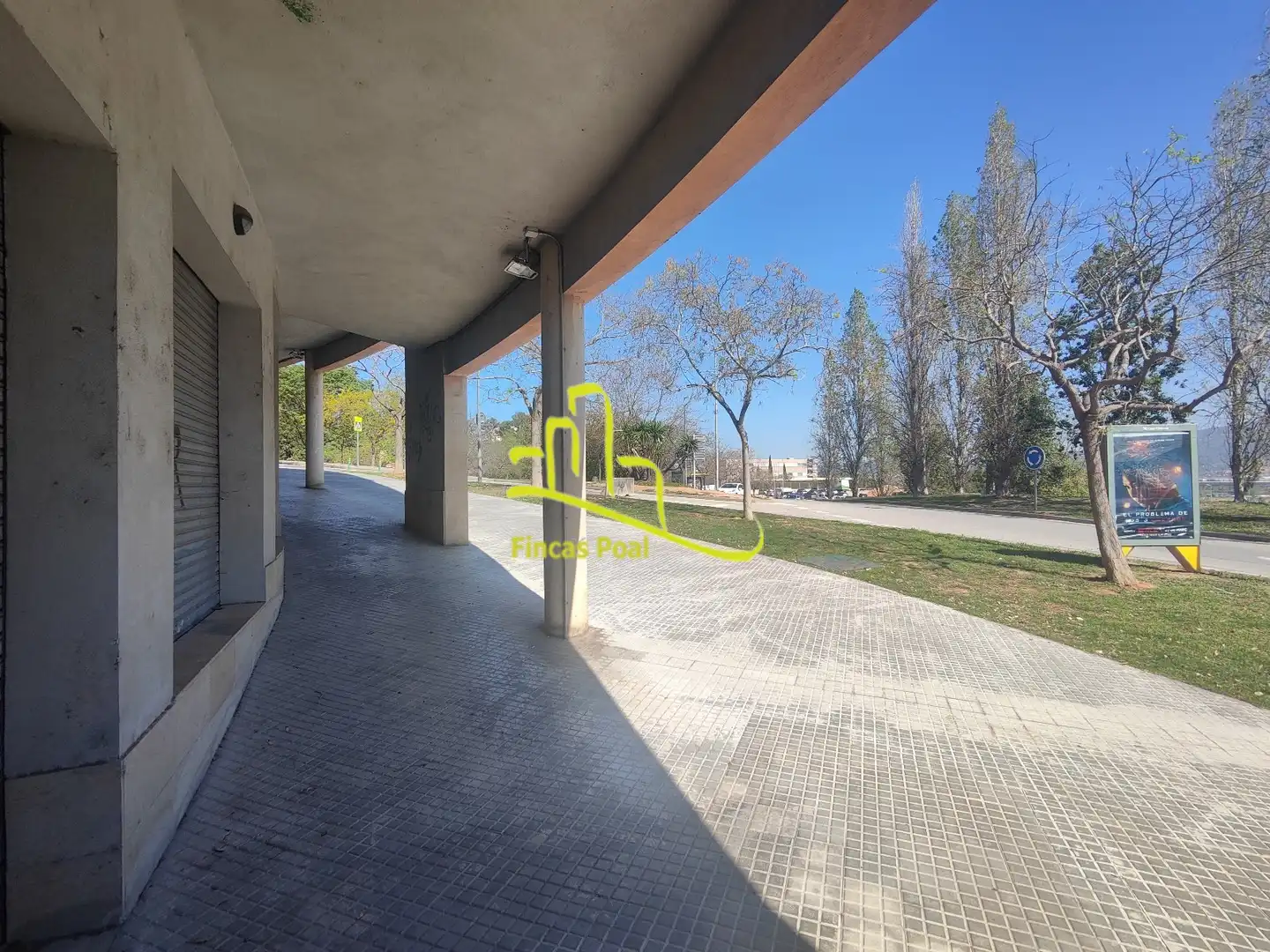 Außenansicht von Büro zum Verkauf in Santa Coloma de Cervelló