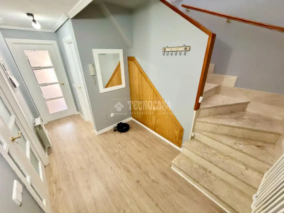 Casa adosada en venta en Valdeaveruelo con Aire acondicionado, Calefacción y Terraza