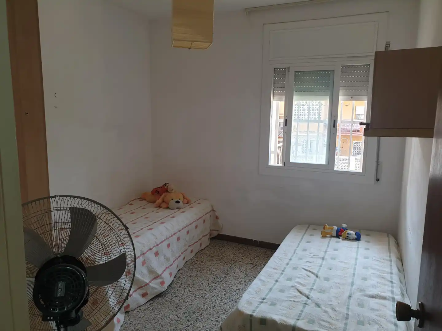 Dormitori de Pis en venda en Cubelles amb Aire condicionat, Terrassa i Forn