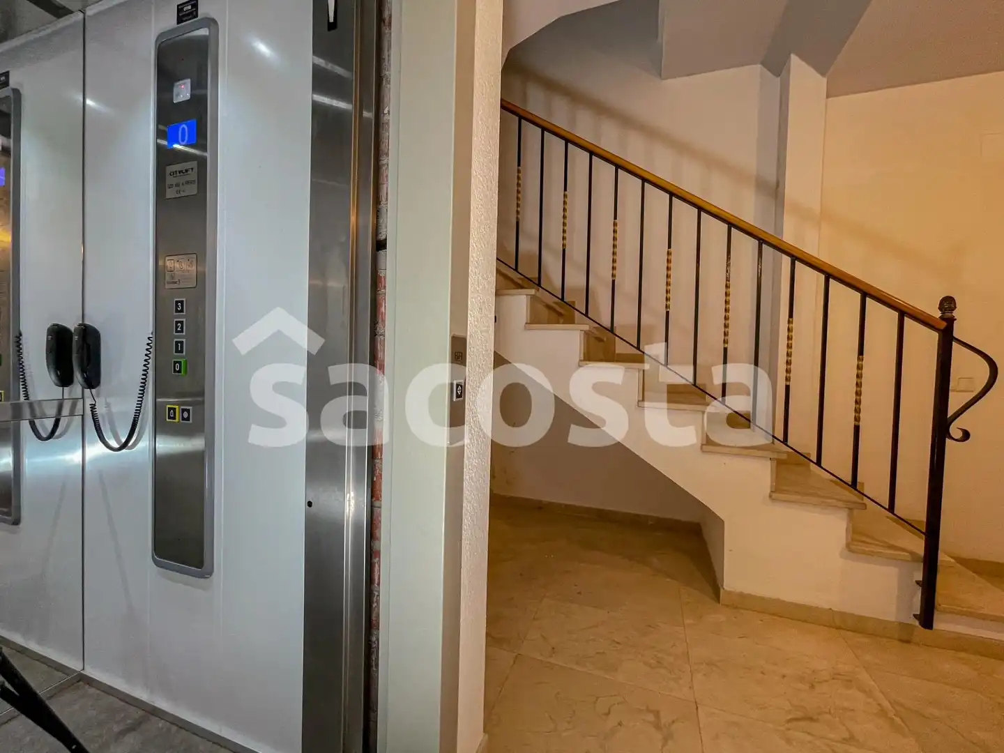 Casa con terraza en venta en Centre, imagen 3