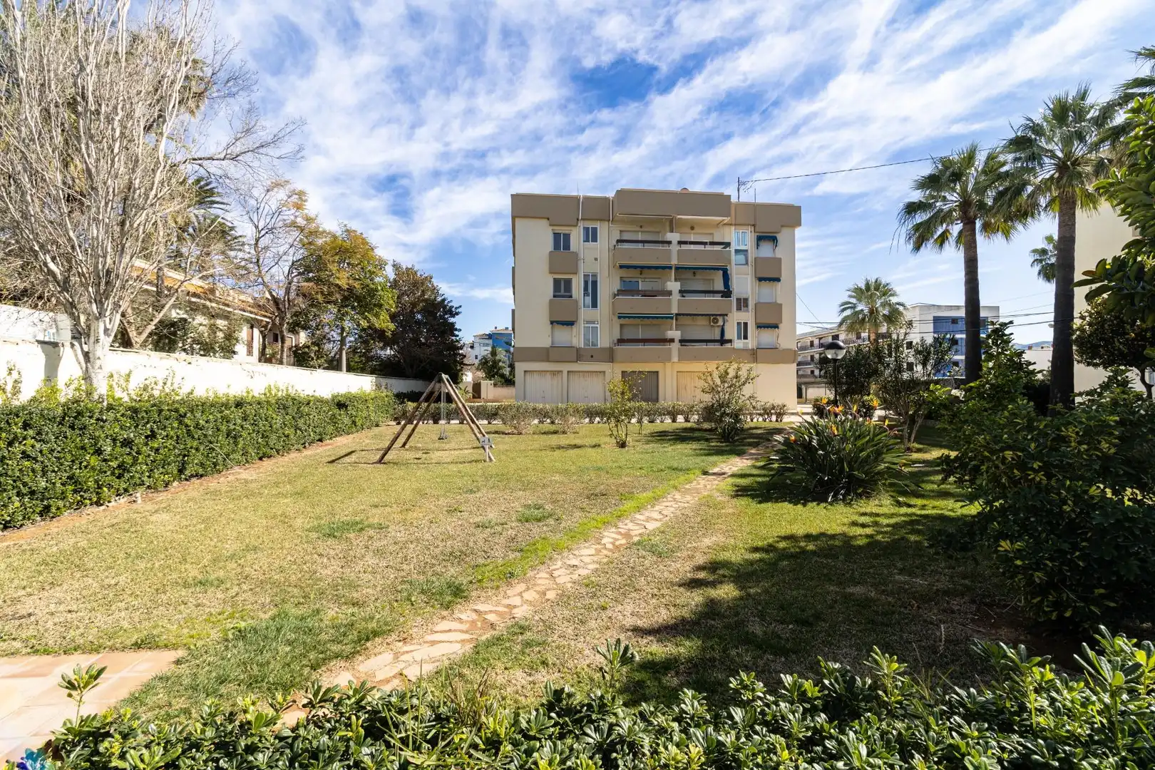 Außenansicht von Wohnung zum Verkauf in Dénia mit Privatgarten und Terrasse