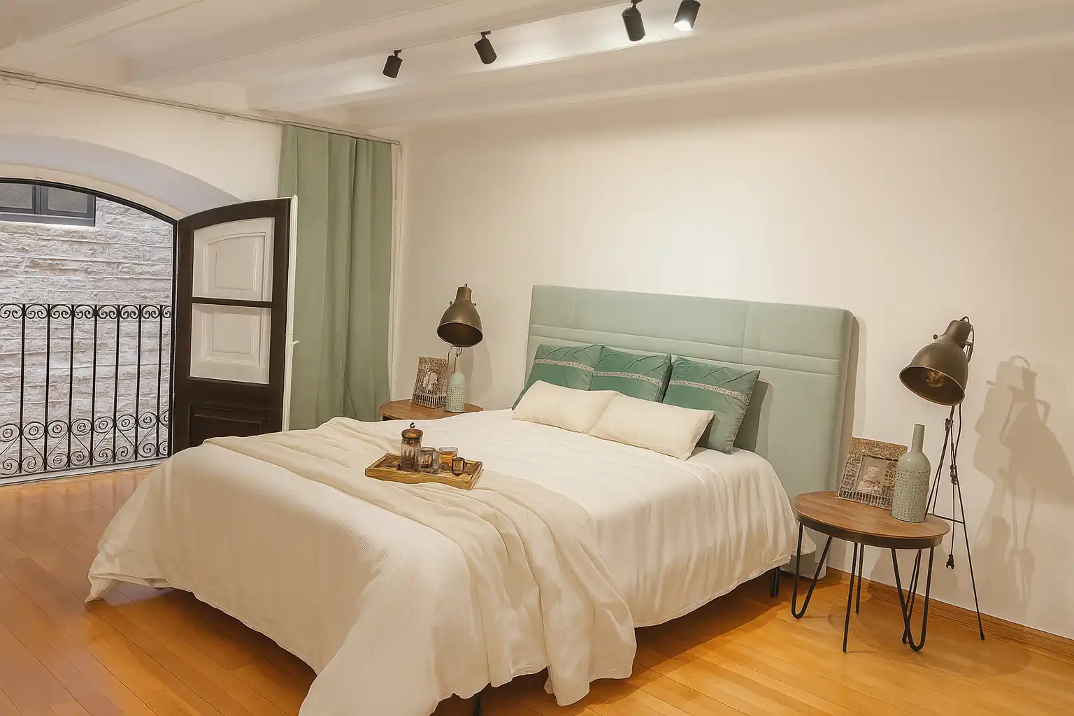 Schlafzimmer von Wohnung zum Verkauf in Barcelona mit Heizung, Parkett und Möbliert