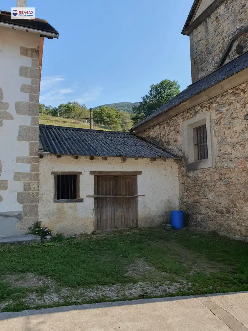 Vista exterior de Casa o xalet en venda en Orbaitzeta