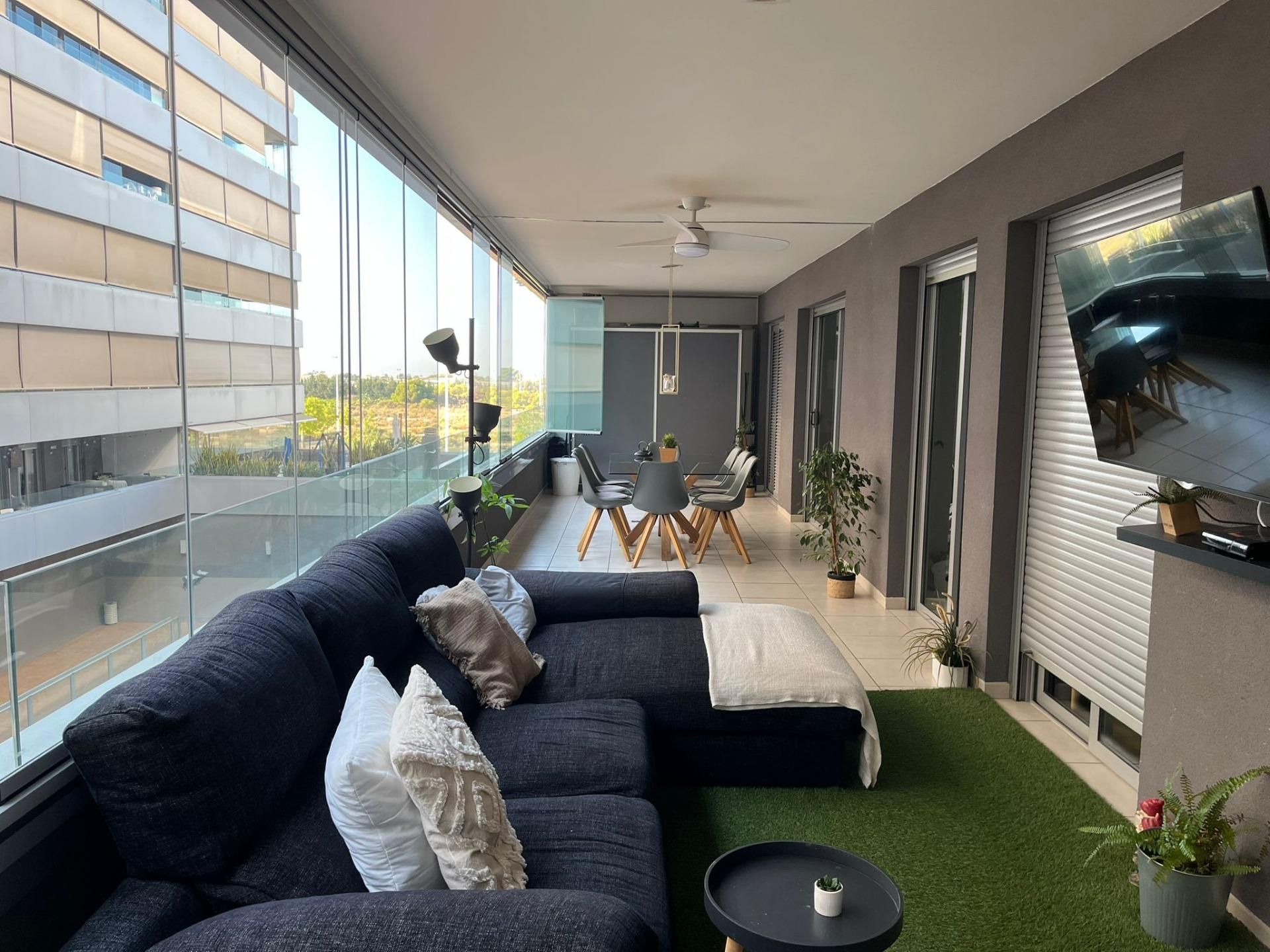 Terrassa de Pis en venda en Elche / Elx amb Aire condicionat, Calefacció i Jardí privat