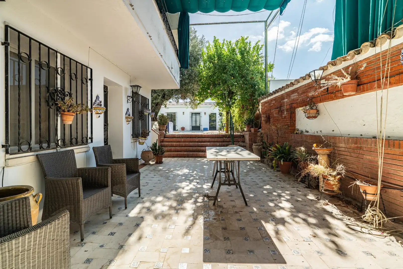 Terrassa de Casa o xalet en venda en Valencina de la Concepción amb Aire condicionat, Jardí privat i Piscina
