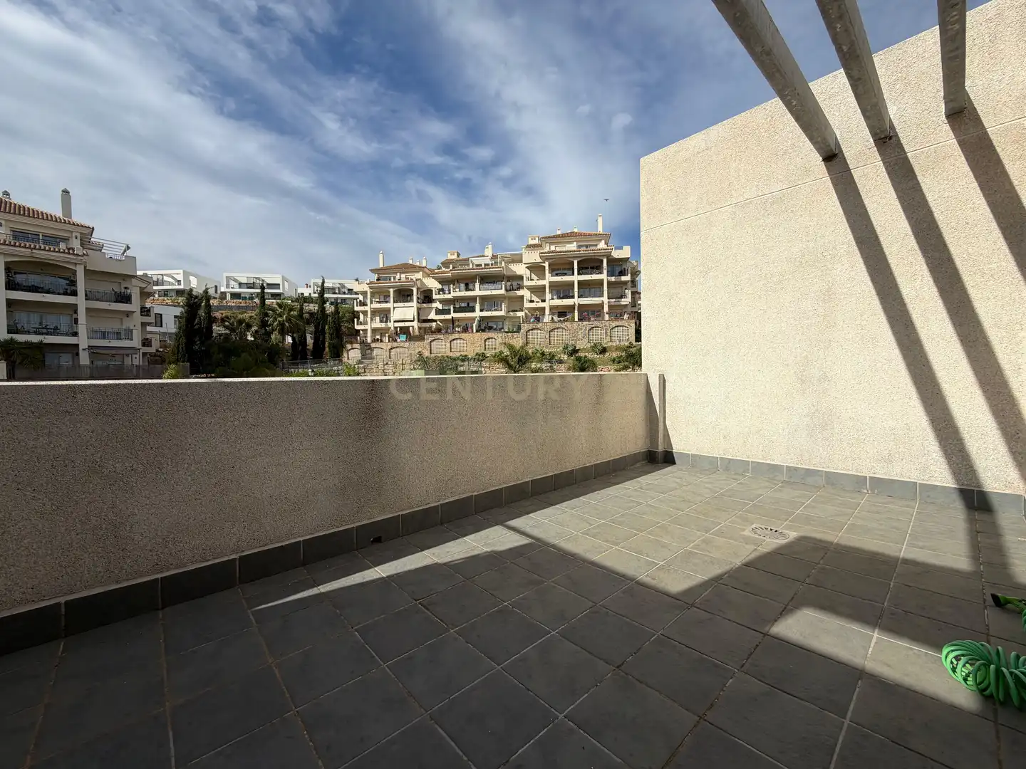 Terrassa de Apartament de lloguer en Mijas amb Aire condicionat, Jardí privat i Traster