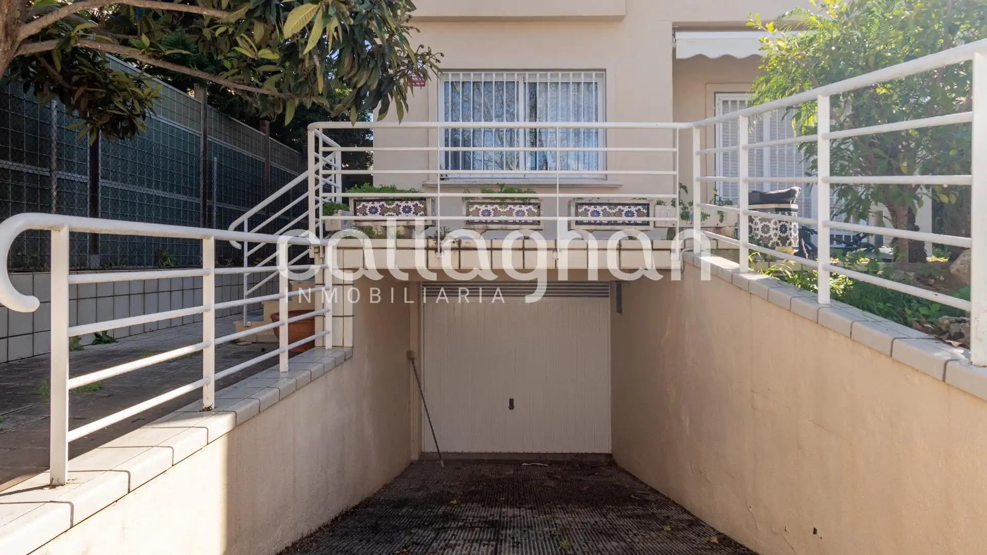 Vista exterior de Casa o chalet en venta en Gandia con Aire acondicionado, Amueblado y Jacuzzi