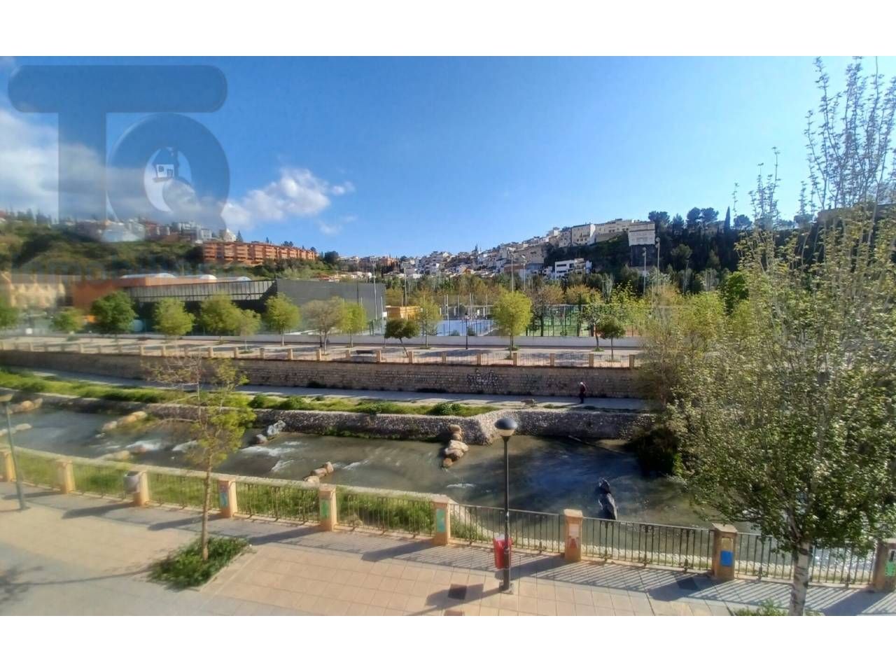Vista exterior de Pis en venda en  Granada Capital amb Aire condicionat, Calefacció i Terrassa