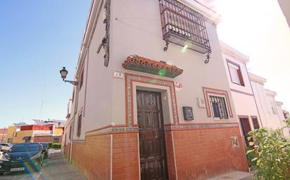 Haus oder Chalet zum verkauf in Calle Logroño, Alcalá de Guadaira