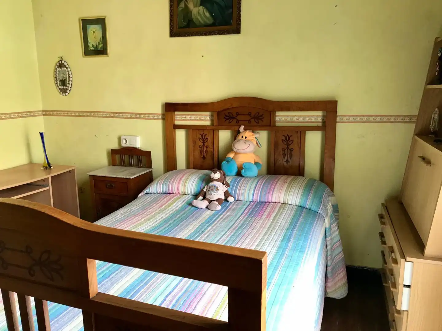 Habitación de Casa adosada en venta en Outes con Terraza y Balcón