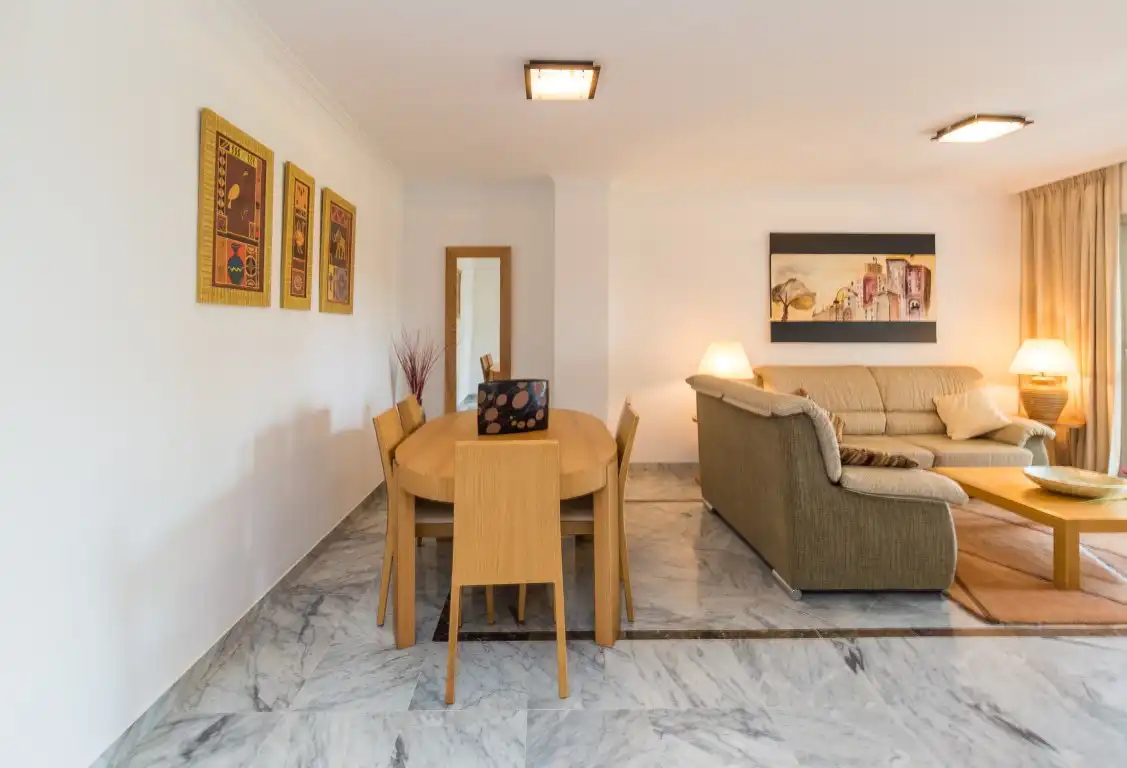 Comedor de Apartamento en venta en Marbella con Aire acondicionado, Terraza y Piscina