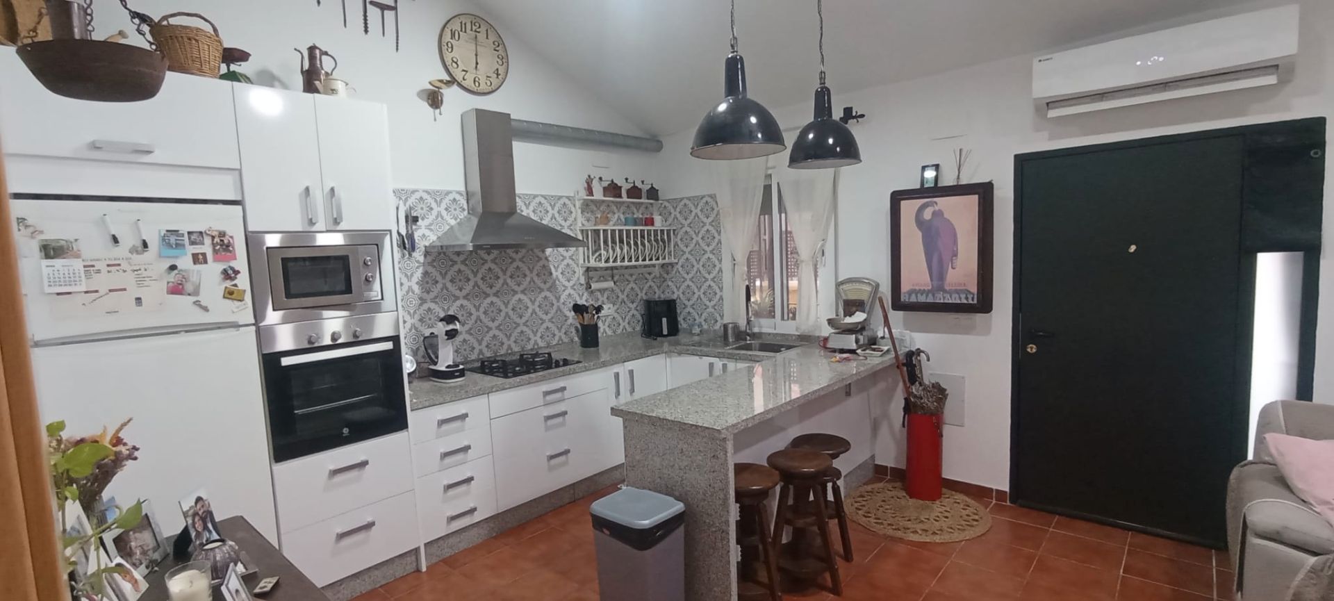 Cuina de Casa o xalet en venda en  Córdoba Capital amb Terrassa i Moblat