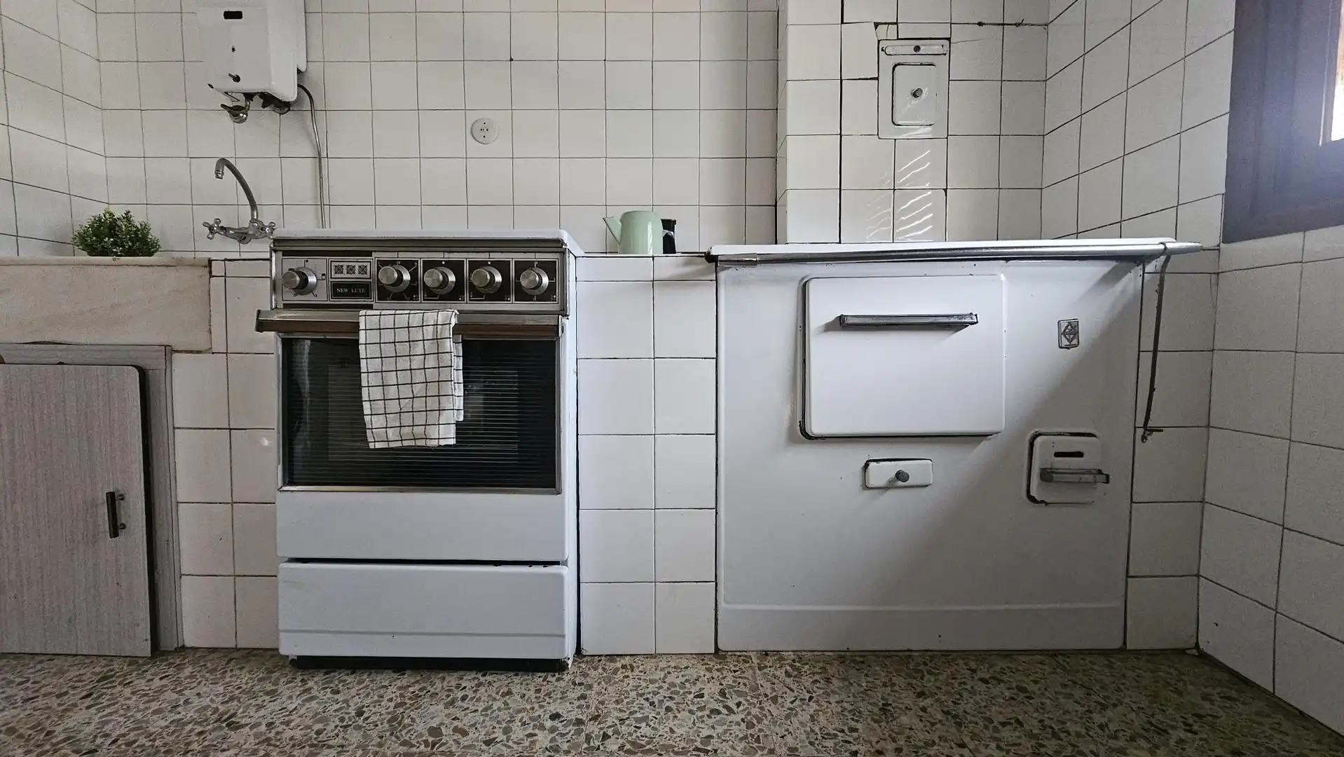 Cocina de Piso en venta en Valle de Mena con Terraza y Balcón