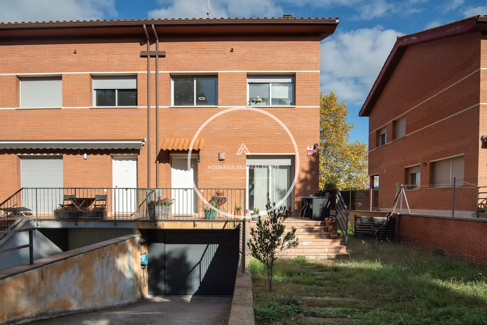 Exterior view of Detached homes for sale in Vic  with Heating, Private garden and Parquet flooring