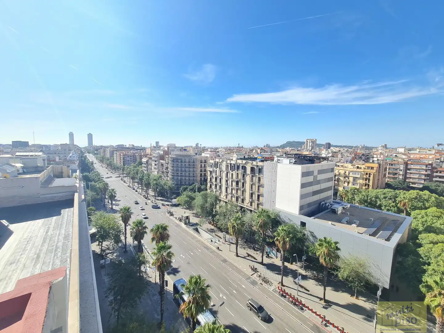 Außenansicht von Wohnung zum Verkauf in Barcelona mit Klimaanlage, Parkett und Terrasse
