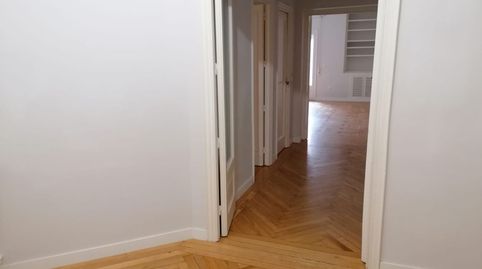Foto 4 de Piso de alquiler en Orense, Cuatro Caminos - Azca, Madrid Capital