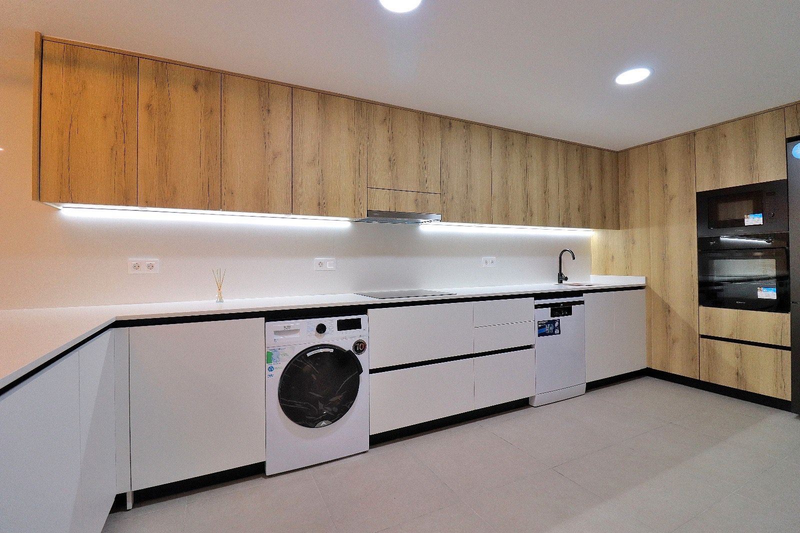 Kitchen of Planta baja for sale in Guardamar del Segura  with Air Conditioner, Heating and Terrace