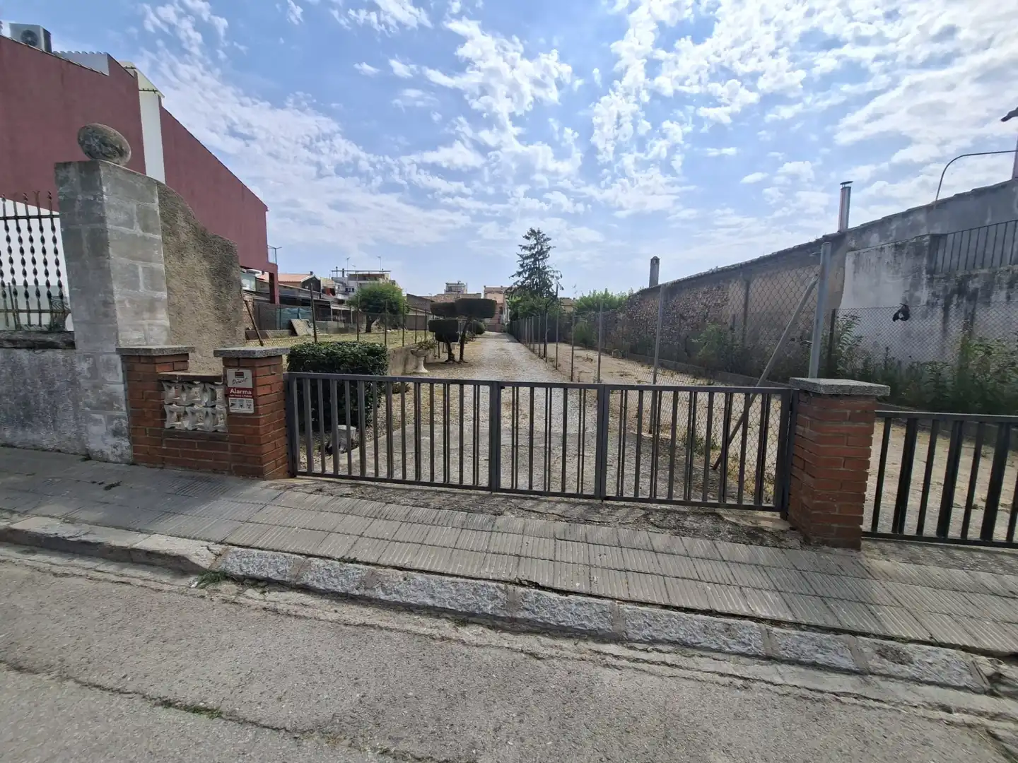 Casa adosada en venda en Breda amb Calefacció, Jardí privat i Parquet