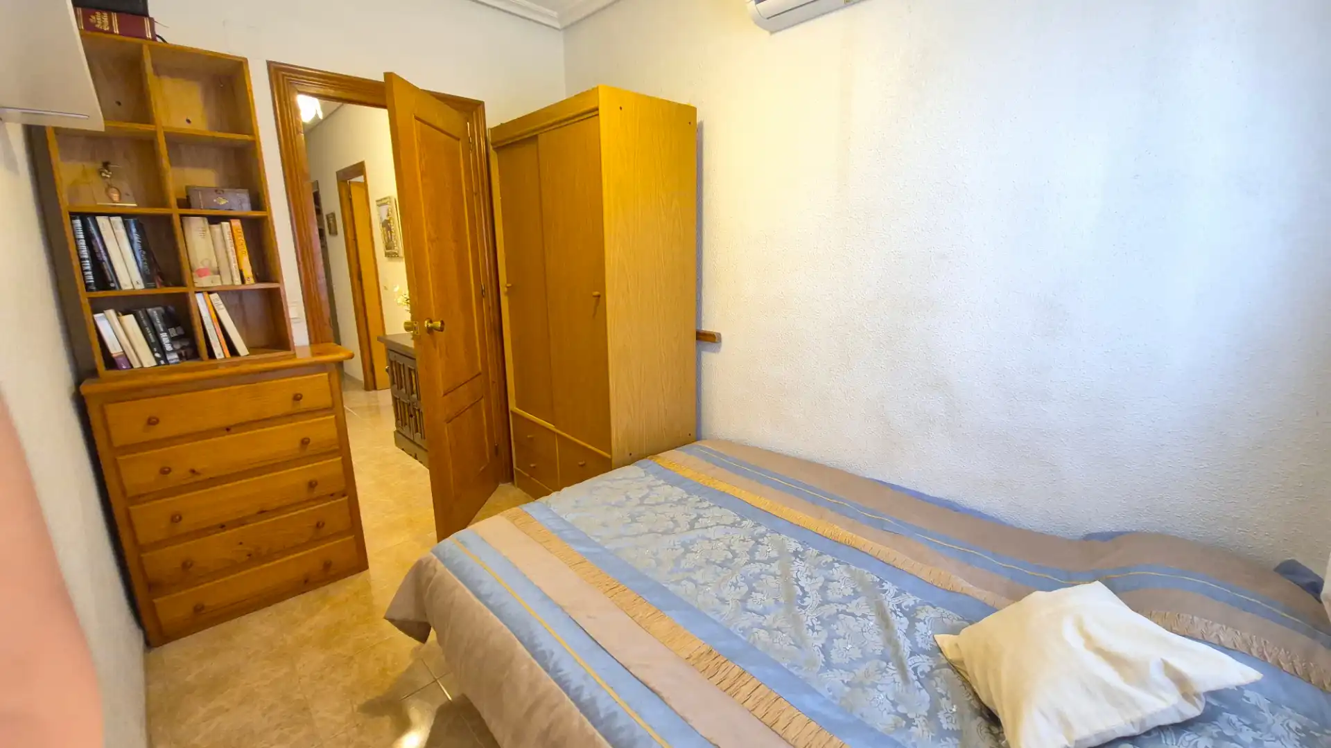 Schlafzimmer von Wohnungen zum Verkauf in Guardamar del Segura mit Klimaanlage, Terrasse und Möbliert