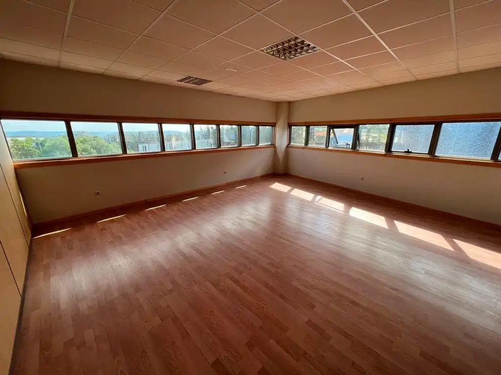 Oficina de alquiler en Santiago de Compostela  con Aire acondicionado
