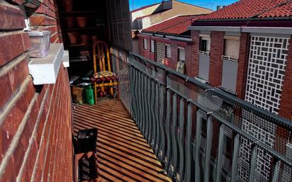 Terrasse von Wohnung zum verkauf in  Zaragoza Capital mit Balkon