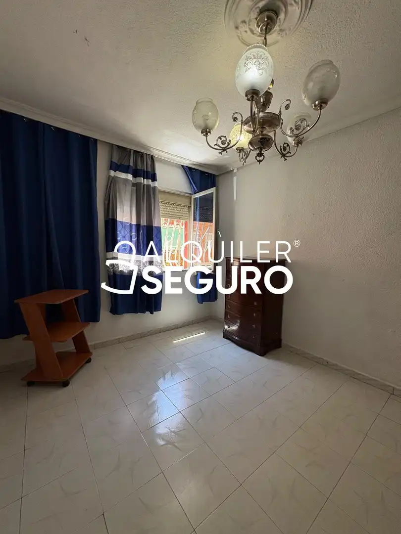 Bedroom of Flat for rent in Madrid  with Furnished