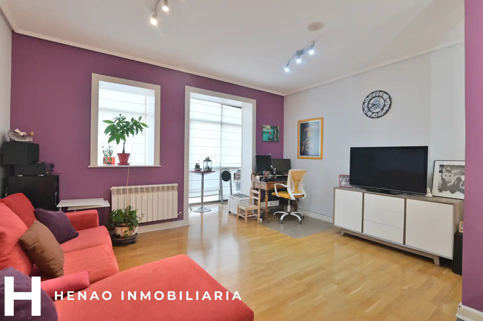Sala d'estar de Pis en venda en Bilbao  amb Moblat, Forn i Rentadora