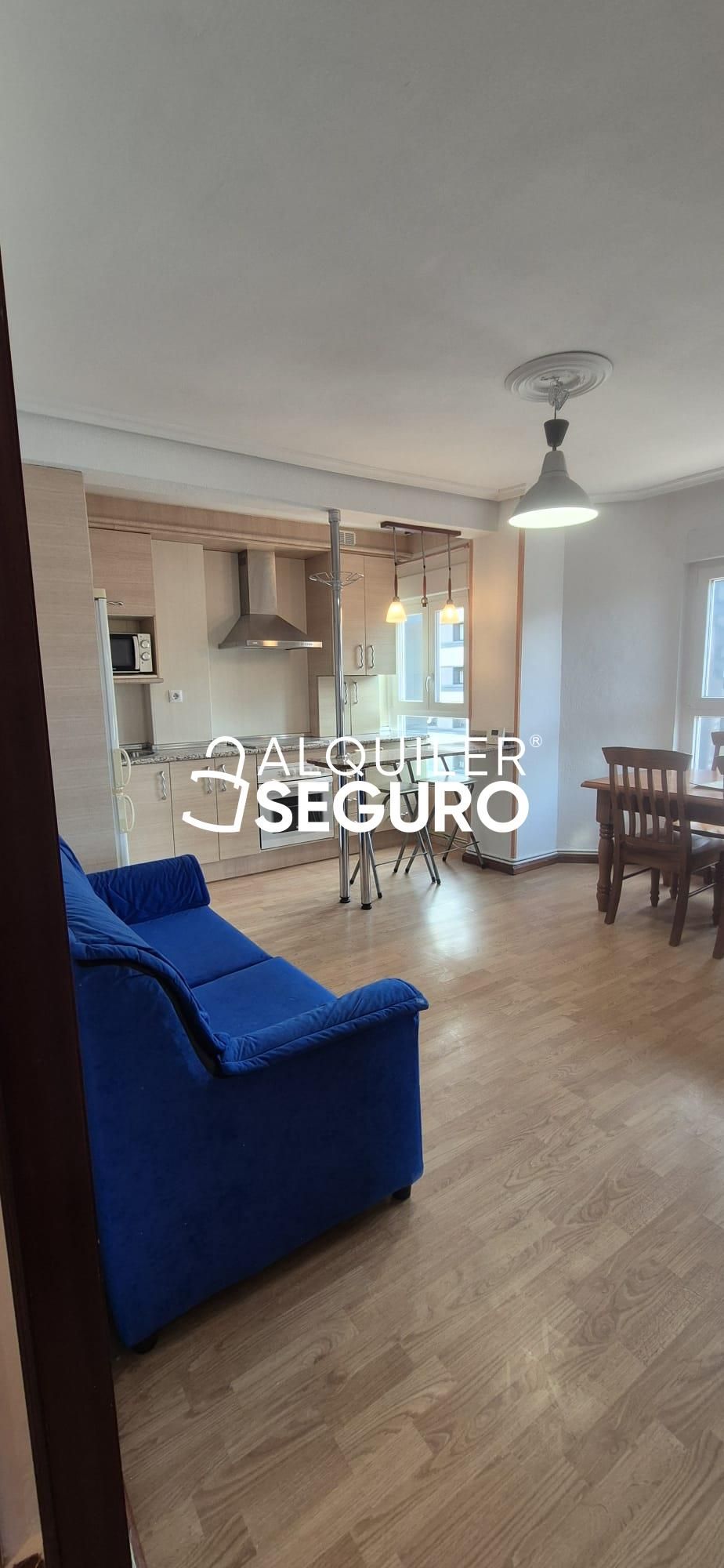 Vista exterior de Pis de lloguer en Gijón  amb Calefacció i Moblat