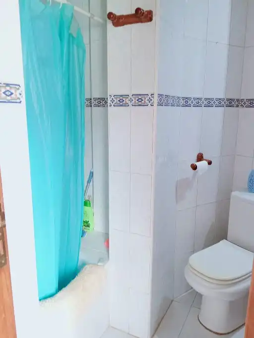 Badezimmer von Wohnung zum Verkauf in Santander mit Parkett, Möbliert und Waschmaschine