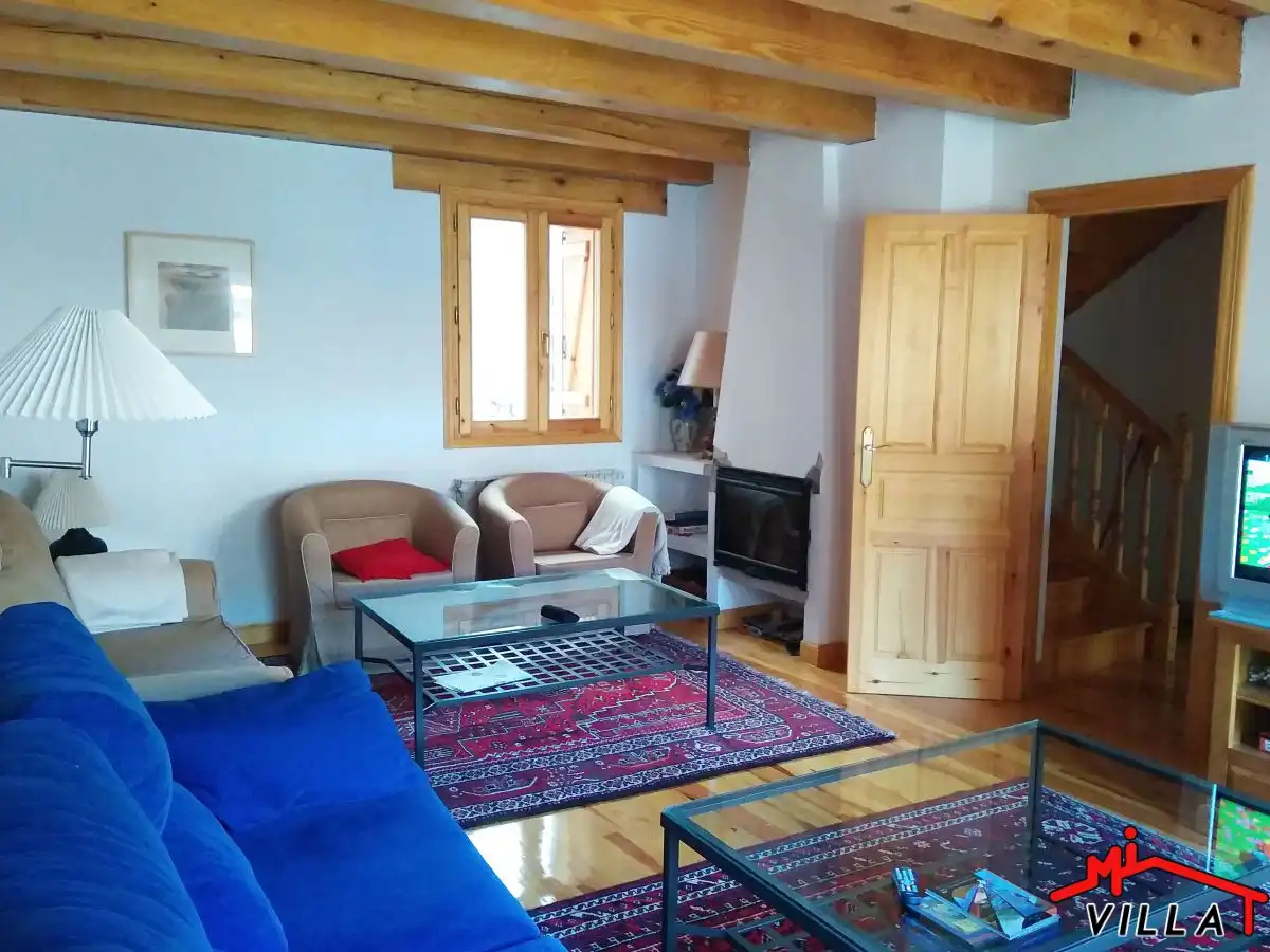 Sala de estar de Casa o chalet en venta en Roncal / Erronkari con Calefacción