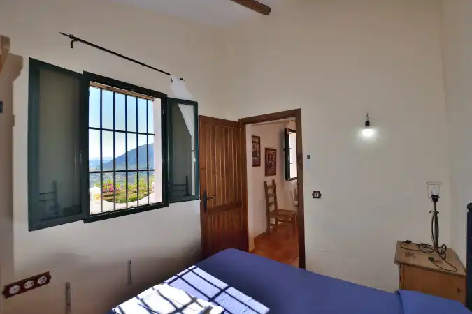 Habitación de Finca rústica en venta en Zahara con Aire acondicionado, Calefacción y Jardín privado