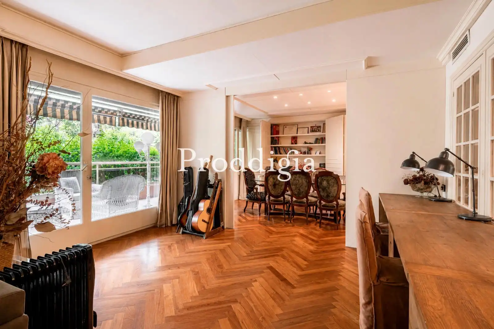 Comedor de Piso en venta en Sant Cugat del Vallès con Calefacción, Jardín privado y Terraza