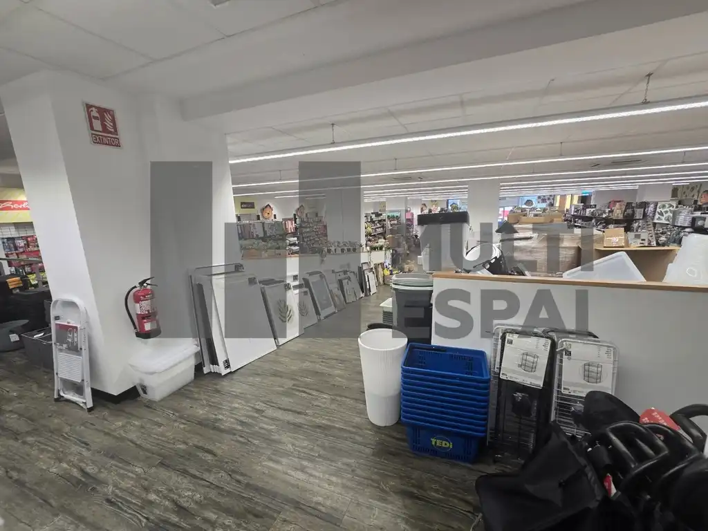 Local comercial en alquiler en Carrer de Verdi, imagen 5