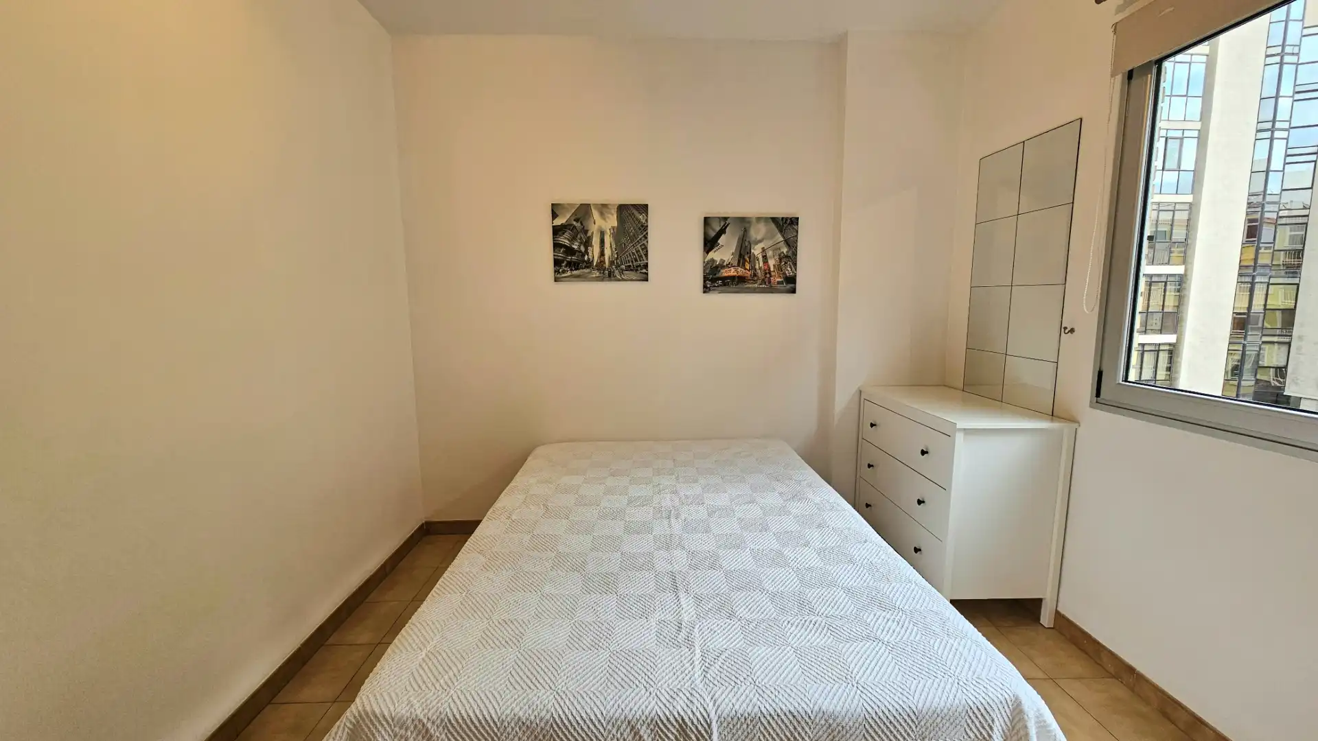 Habitación de Apartamento de alquiler en Las Palmas de Gran Canaria con Amueblado y Lavadora