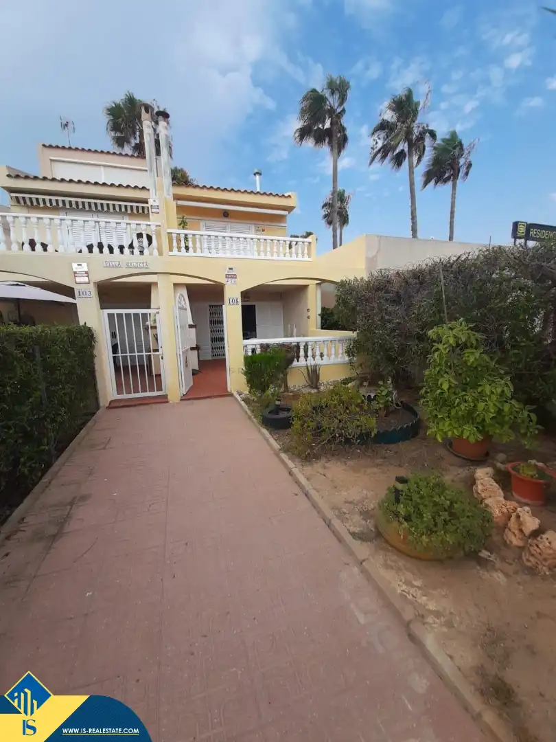 Duplex avec piscine à vendre à Zona Carrefour - Urbanizaciones