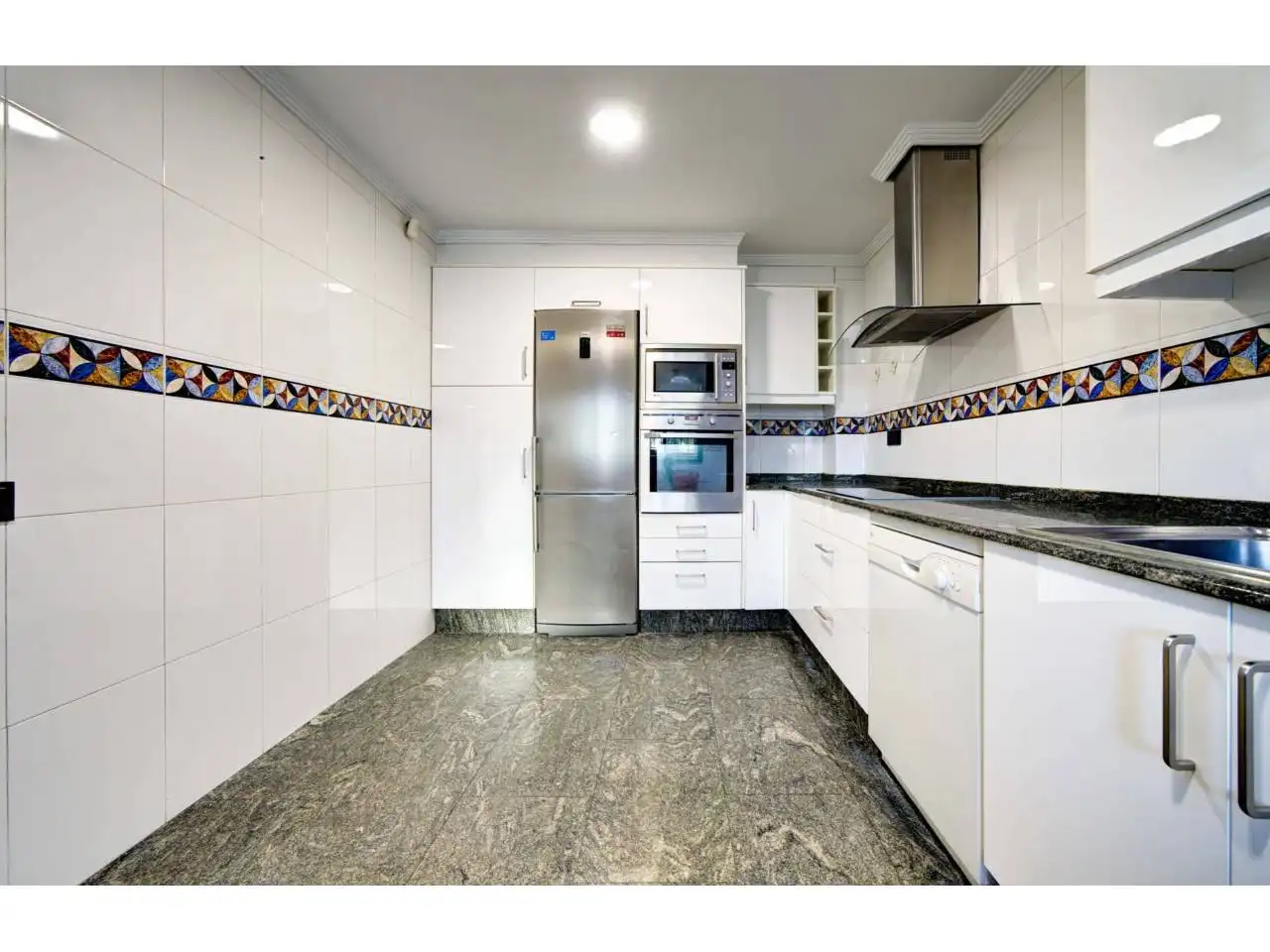 Cocina de Casa adosada en venta en Valencia con Aire acondicionado, Calefacción y Terraza
