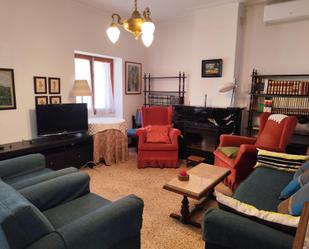 Sala d'estar de Finca rústica de lloguer en Lloseta amb Aire condicionat, Jardí privat i Terrassa
